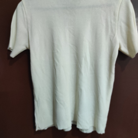 White top 🤍 - Picture 11 of 14